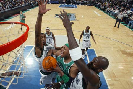 自弗里克后首位，齐沃执教生涯前四场欧冠全部获胜（齐沃成继弗里克后首人：执教欧冠前四战全胜）